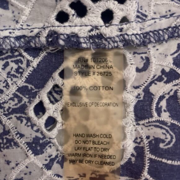 Soft Surroundings Top Women's Medium Peasant Pintuck Floral Embroidered Eyelet - Picture 6 of 8